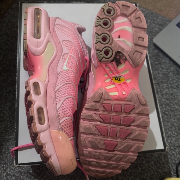 Nike Air Max Plus Sneakers-City Special Atlanta Pink Arctic Punch Women - Picture 3 of 5